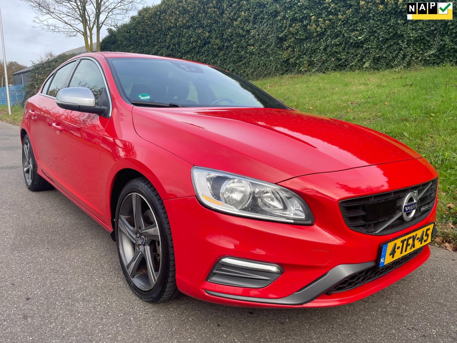 Volvo S60 2.0 D4 R-Design - uitstraling auto! Zeer netjes!, Auto's, 4 cilinders, S60, Origineel Nederlands, Bedrijf