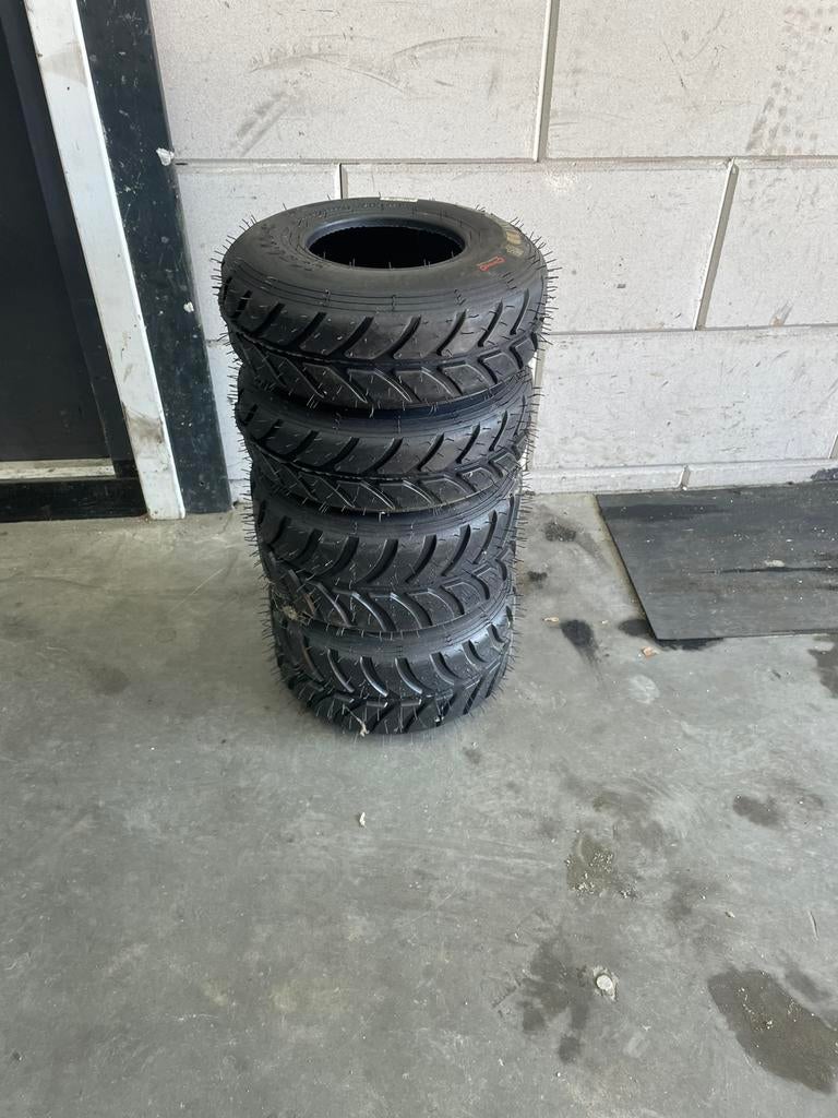 Set nieuwe le cont regen banden mini, Ophalen, Nieuw, Onderdelen Kart