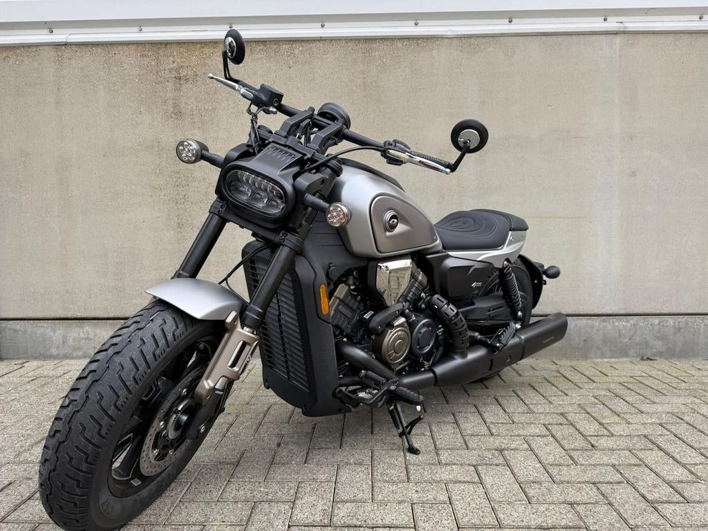 QJMotor SRV 600 V | V4 Cruiser | Op voorraad, 561 cc, 4 cilinders, Chopper, Bedrijf