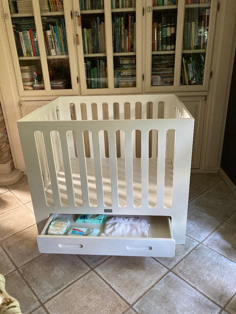 Babybox met lade in ecru kleur, Kinderen en Baby's, Boxen, Ophalen, Gebruikt, Rechthoekig, In hoogte verstelbaar