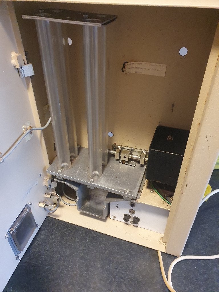 Oude geldwissel automaat compleet en werkend, nu 150€, Verzamelen, Ophalen, Gebruikt