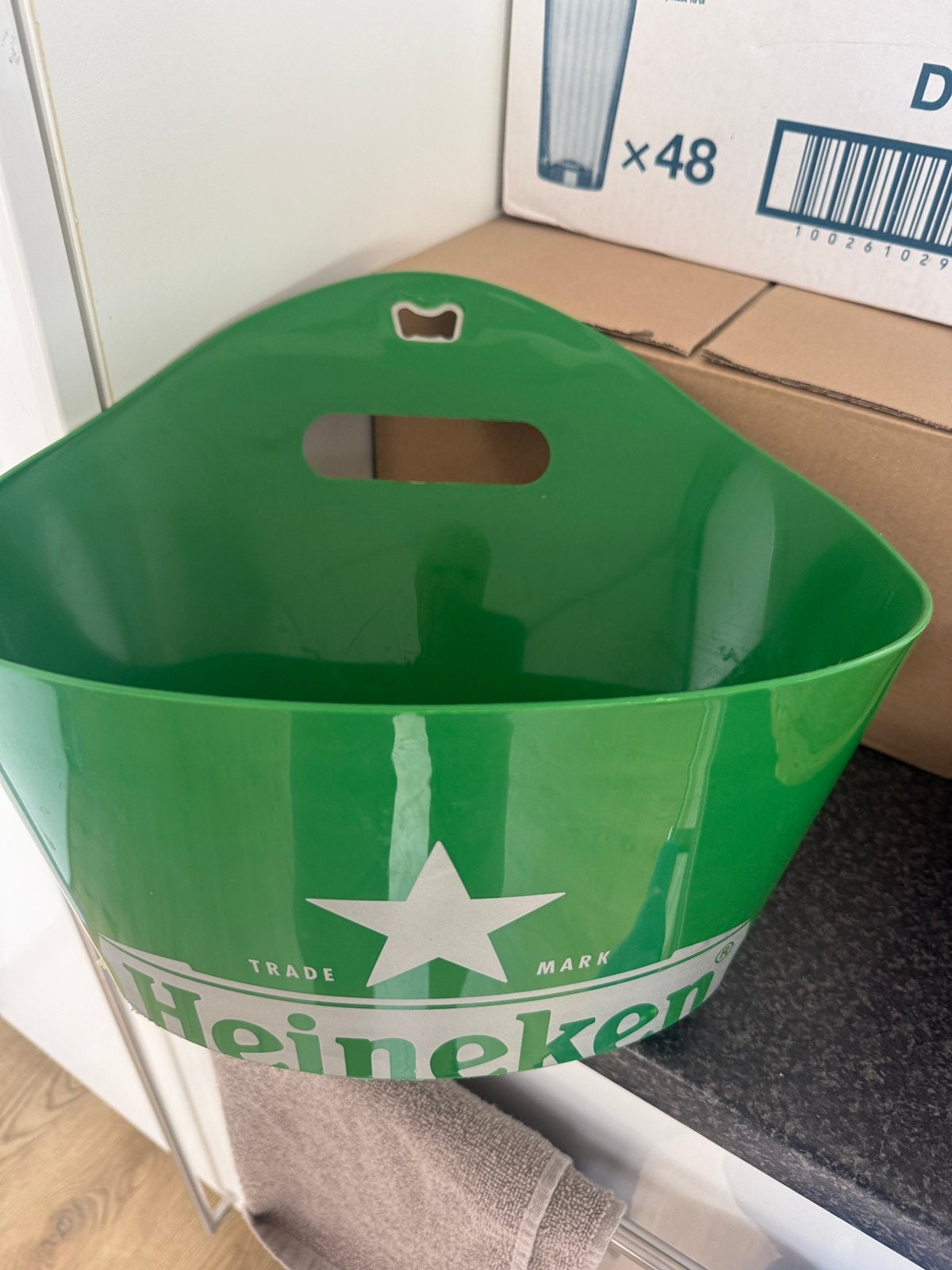 Bierbak en dienblad, Ophalen of Verzenden, Zo goed als nieuw, Flesopener, Heineken