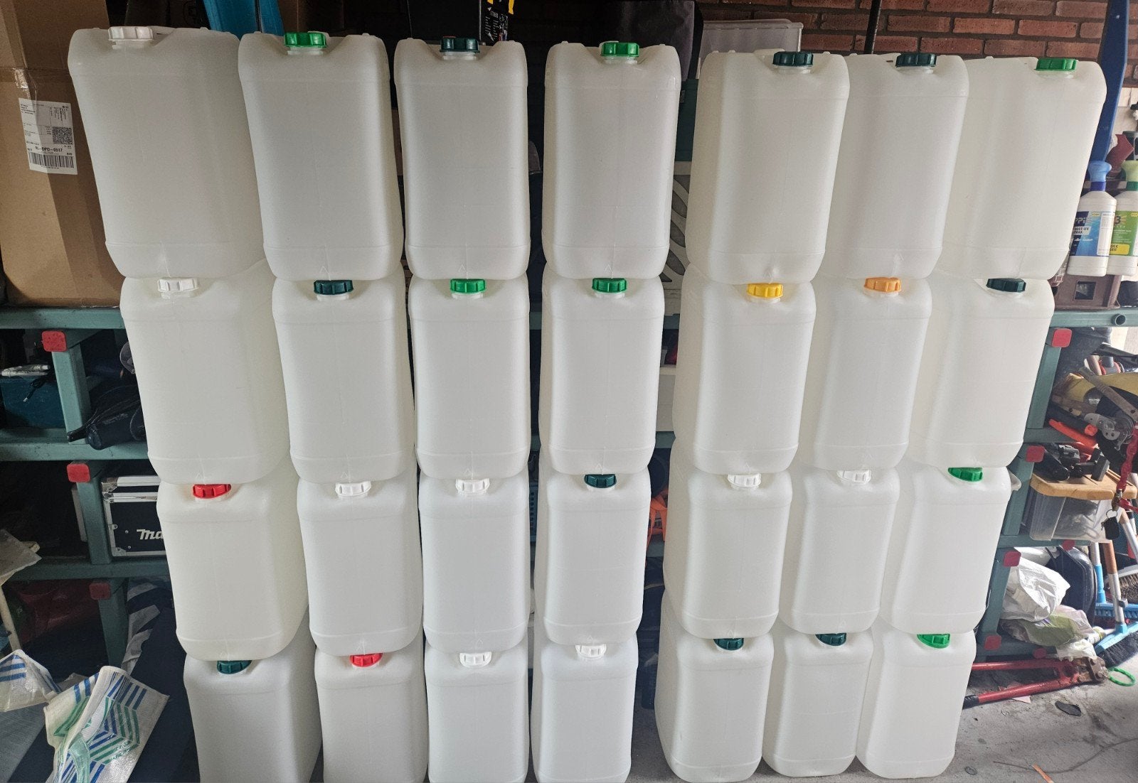 28 x 25 liter sterkte kunststof jerrycan un gekeurd, Tuin en Terras, Ophalen