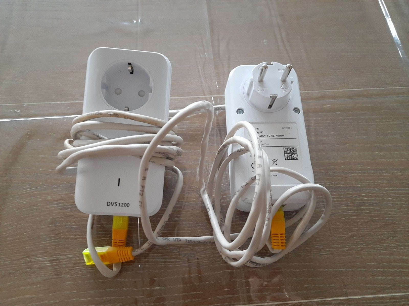 zgan 3x KPN WiFi versterkers DVS-1200 met kabel, Ophalen of Verzenden, Zo goed als nieuw, KPN  WiFi versterker