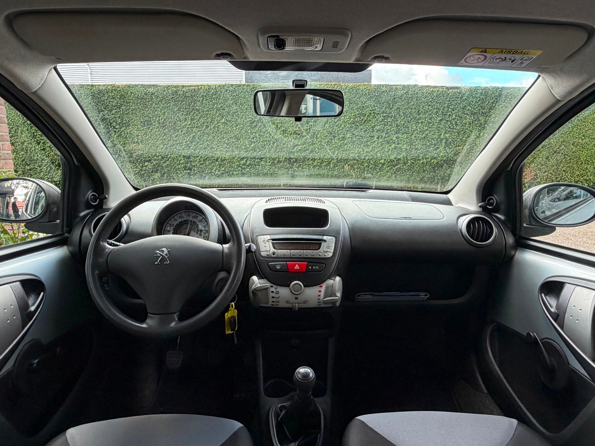 Peugeot 107 1.0 Access Accent|Airco|5-drs|, Auto's, Peugeot, Voorwielaandrijving, Euro 5, Stof, Gebruikt
