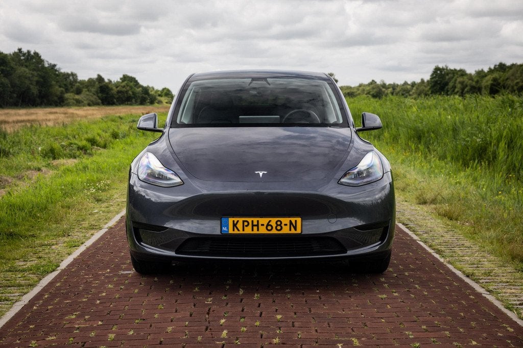 Tesla Model Y Long Range 75kWh Performance Dual AWD trekhaak, Auto's, Tesla, Automaat, Gebruikt, 375 min, 1600 kg
