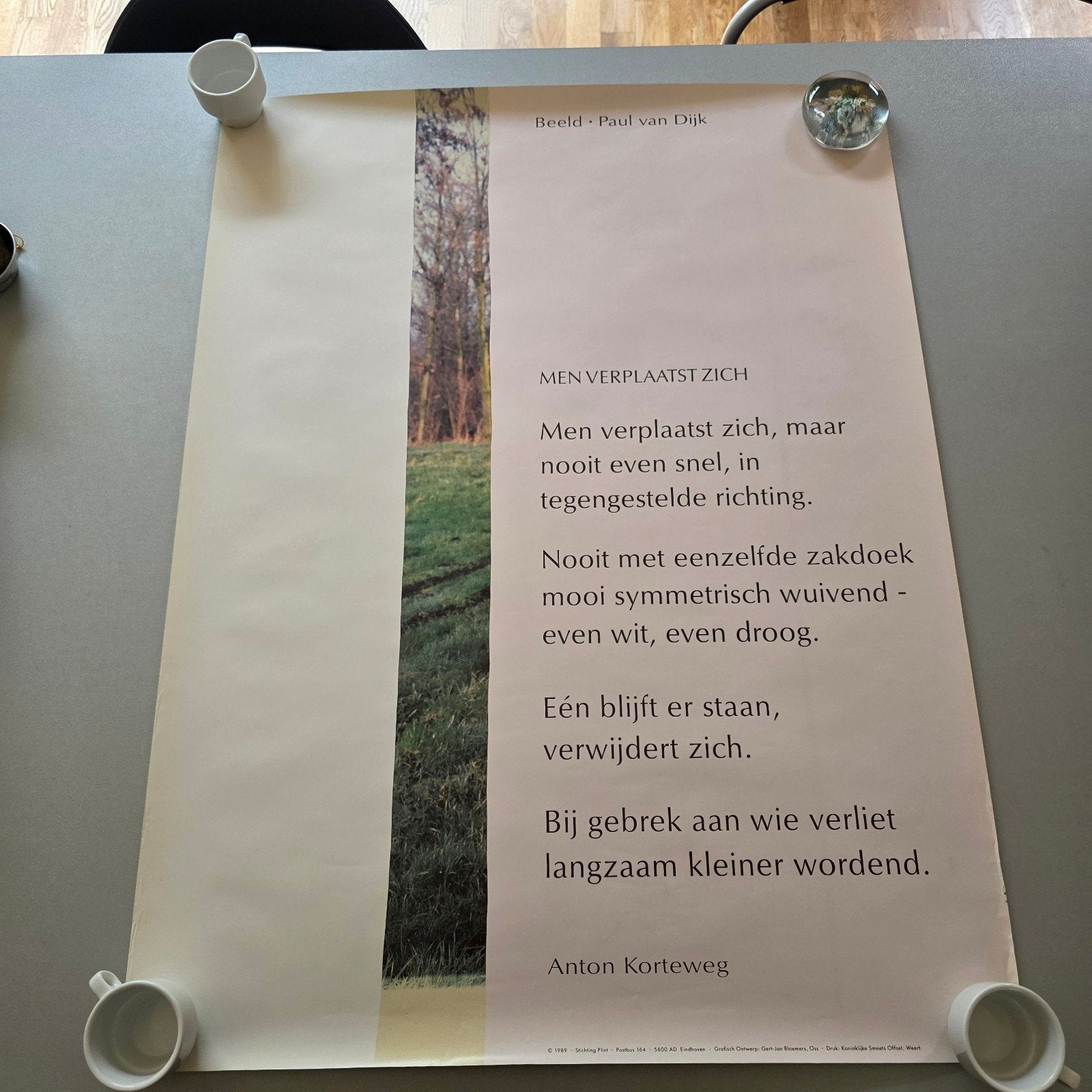 Plint poster 1989: Gedicht 'Men verplaatst zich' van Anton K, Ophalen of Verzenden, Poster, Print/reproductie
