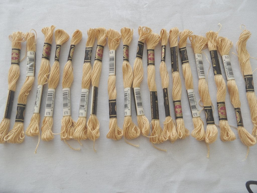 16 x DMC cotton perle dikte 5. nieuw Zie fotos, Ophalen of Verzenden, Nieuw, Patroon