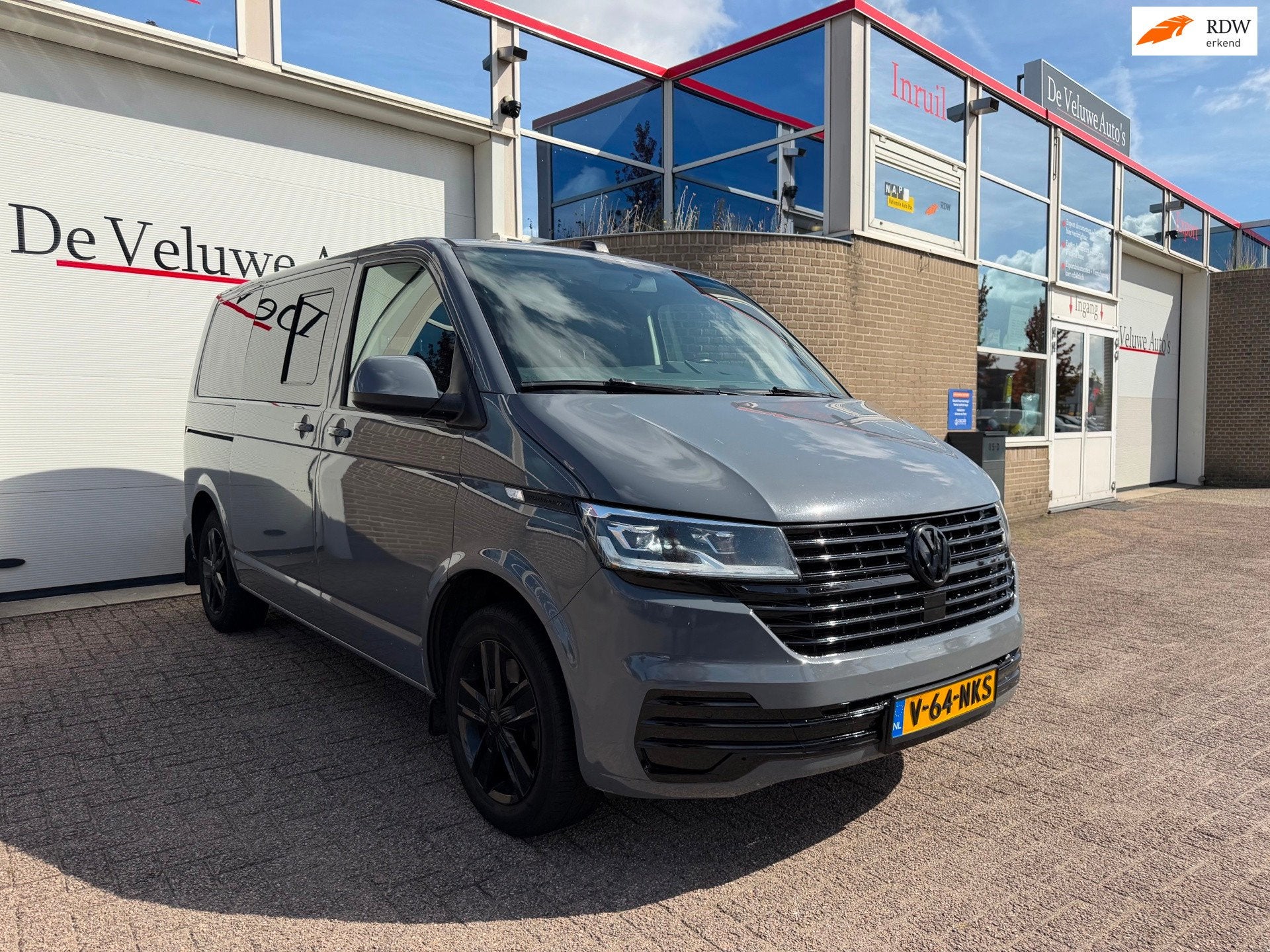 Volkswagen TRANSPORTER 2.0 TDI L1H1 28 Highline|6p|Trekhaak|, Dealer onderhouden, Stof, Gebruikt, Euro 6