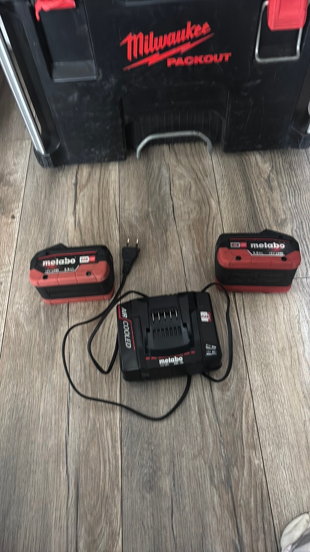 Metabo supersnellader met 2 accus 5..5  ah in nieuwstaat, Ophalen of Verzenden, Zo goed als nieuw