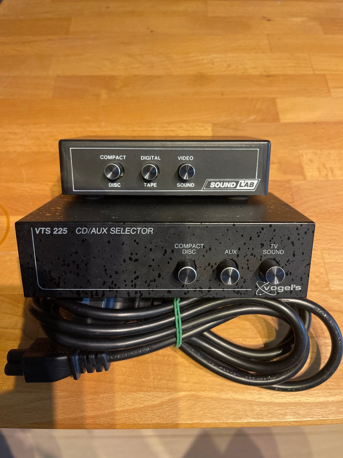 Vogel's VTS 225 CD/AUX Selector & Sound Lab Audio Switch, Ophalen of Verzenden, Gebruikt