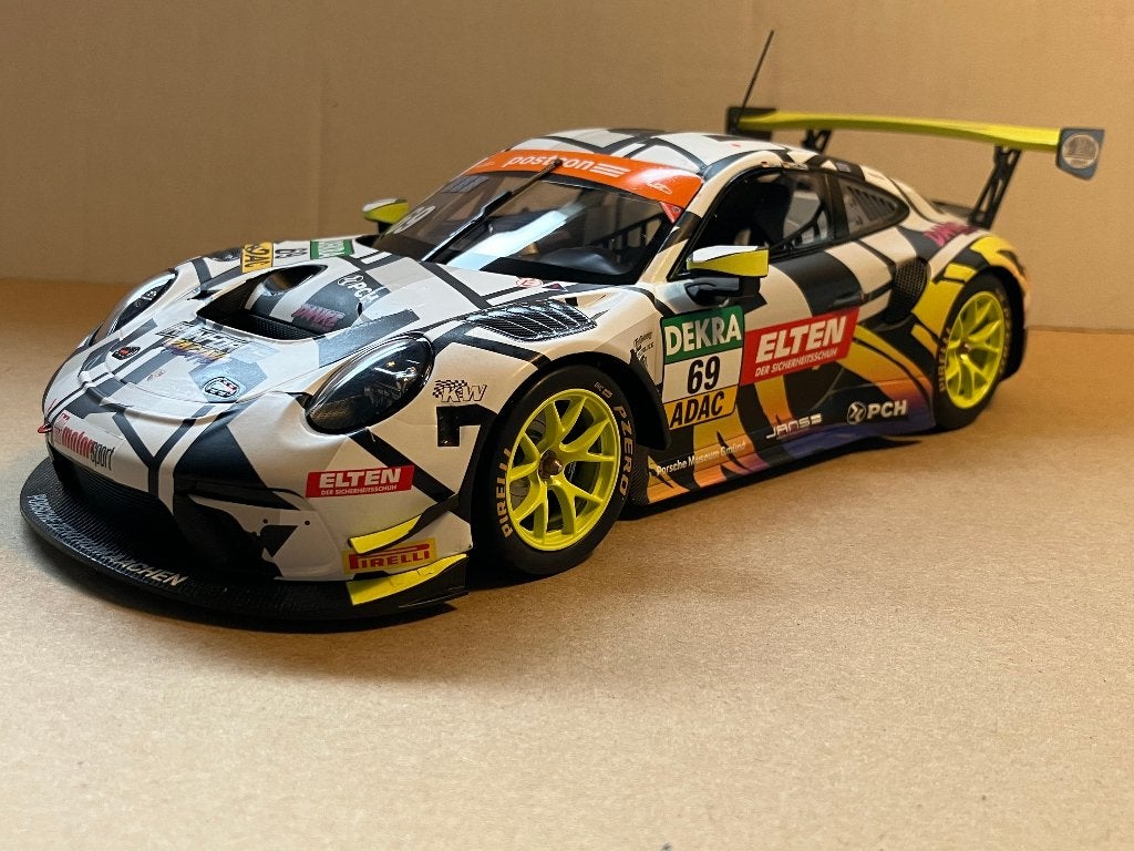 Porsche 911 GT3 R (911.2) "Elten" nr 69  1/18 Minichamps, Ophalen of Verzenden, Nieuw, Auto, MiniChamps