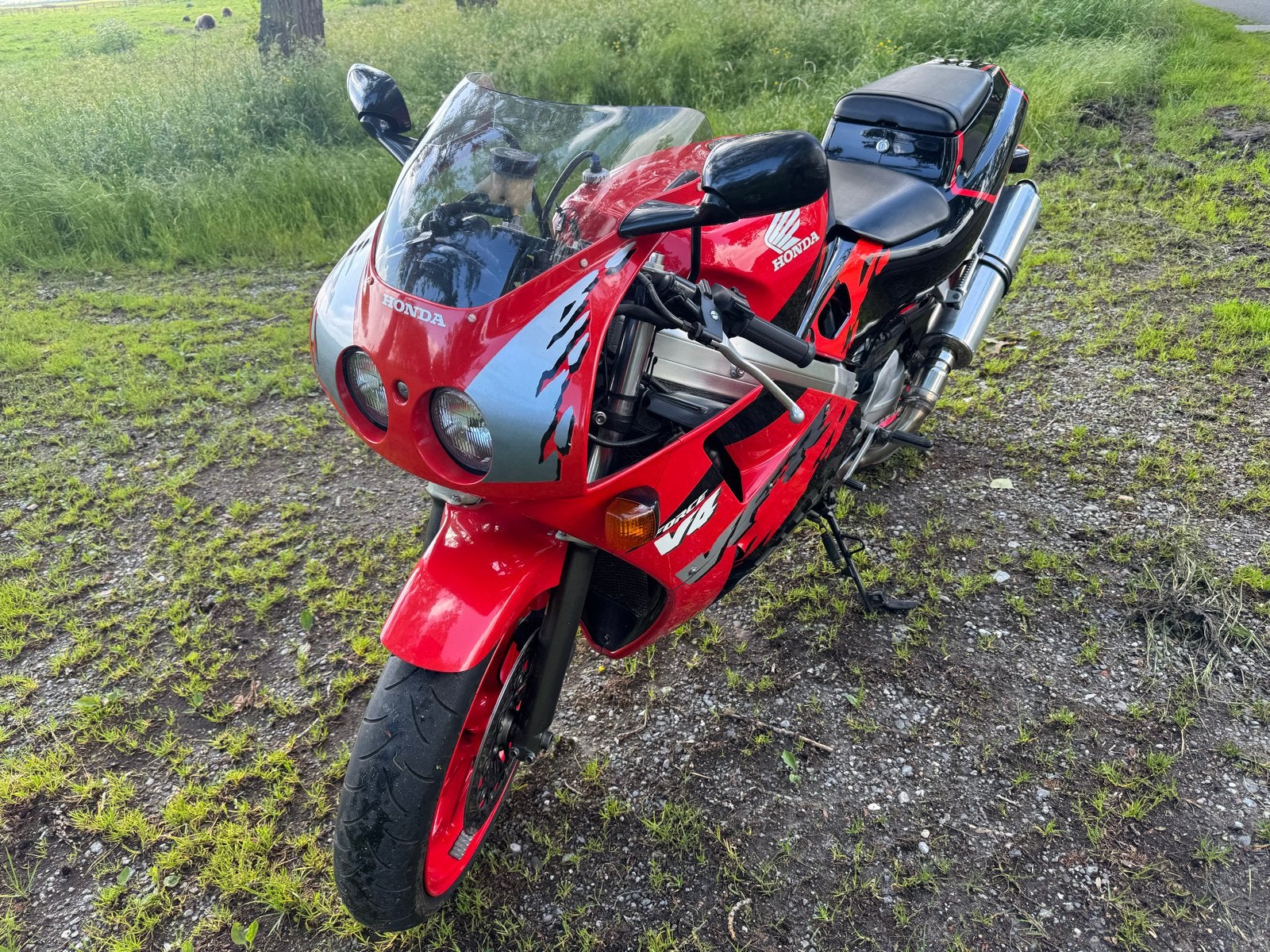 Honda VFR400 vfr 400 nc30 nc 30, Motoren, 4 cilinders, Gebruikt, Meer dan 35 kW, Minimaal motorrijbewijs A2