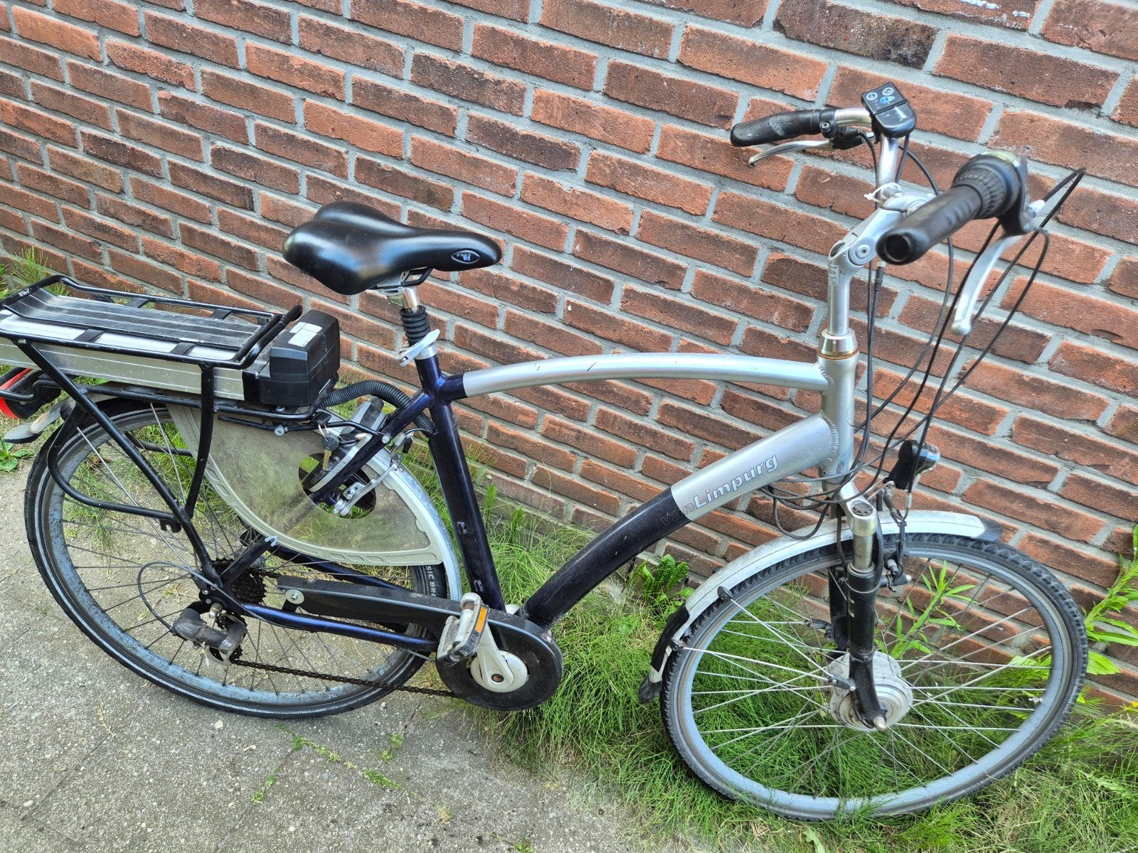 Van L!mpburg elektrische fiets - remmen moeten gemaakt, Ophalen of Verzenden, Gebruikt, 30 tot 50 km per accu, Overige merken