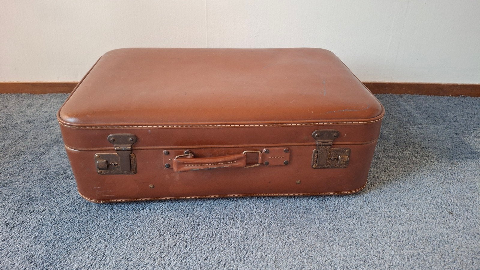 Vintage picknick of kampeer koffer met inhoud- camper, Ophalen, Gebruikt
