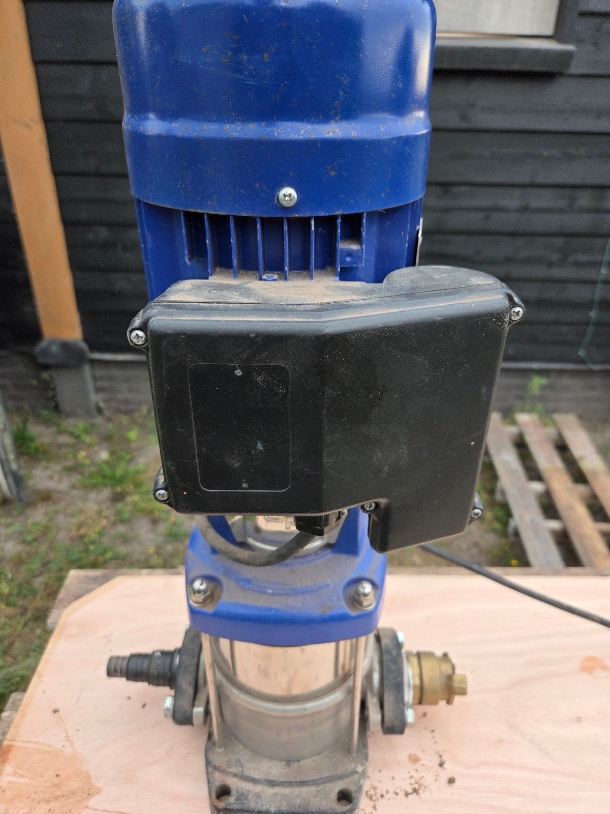 Duivelaar centrifugaal pomp, Ophalen, Dompelpomp