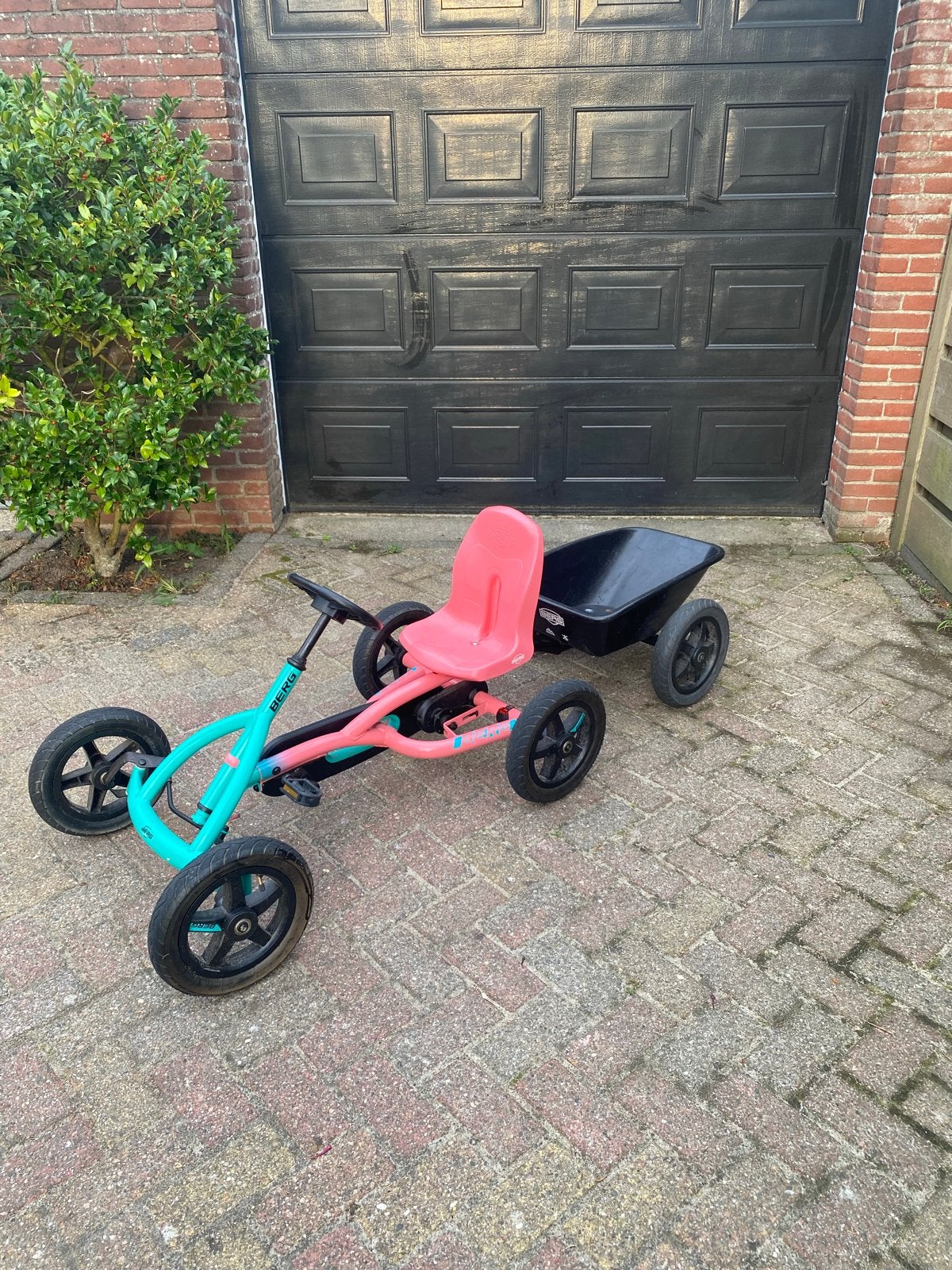 BERG Buddy skelter met aanhanger - Roze/Turquoise, Ophalen, Zo goed als nieuw, Trapvoertuig