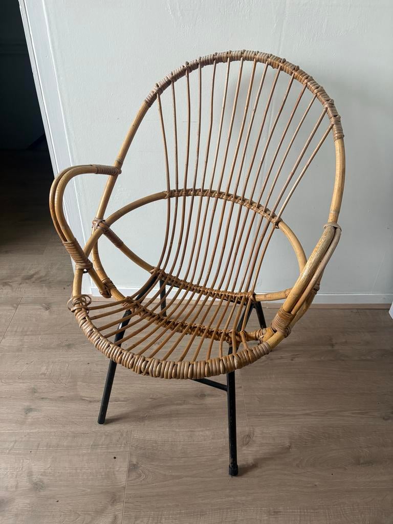 Leuk rieten stoeltje, Ophalen, Gebruikt, Bruin, Riet of Rotan
