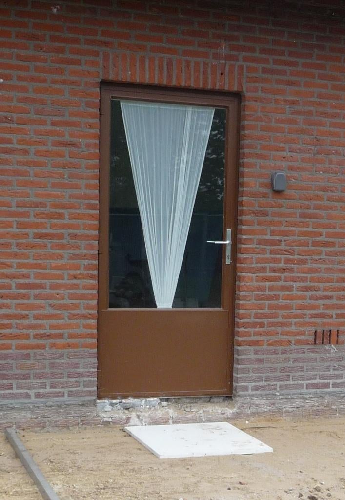 Gebruikte metalen massieve deur 98cm x 210cm, Doe-het-zelf en Verbouw, Deuren en Horren, Ophalen, Gebruikt, 80 tot 100 cm, Buitendeur