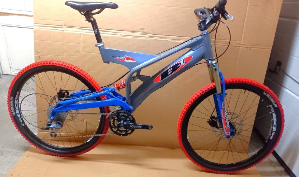 Be One Woodbumble  - DH - Downhill  - oldschool, Fietsen en Brommers, Fully, Ophalen of Verzenden, Zo goed als nieuw, Overige merken