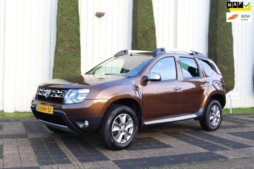 Dacia Duster 1.2 TCe 4x2 Lauréate Navi, Airco, LMV, PDC, Voorwielaandrijving, 125 pk, Gebruikt, Zwart