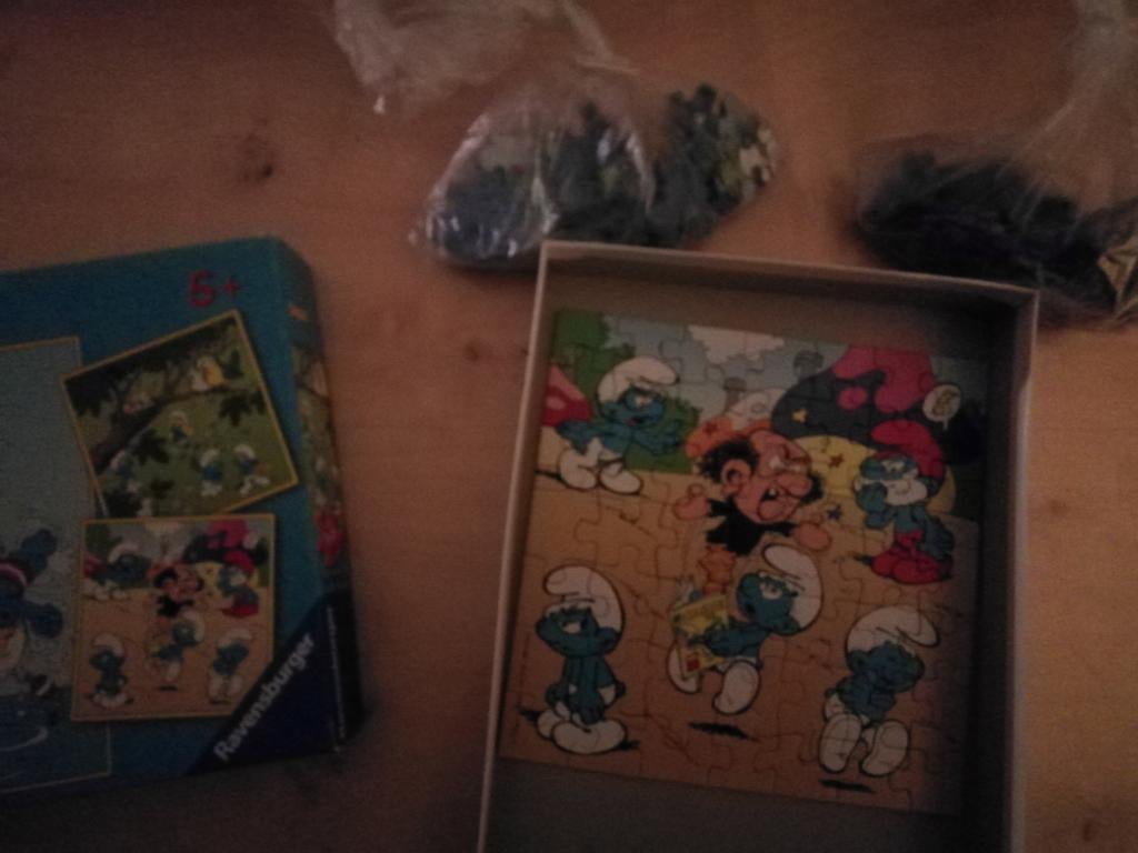 Smufen puzzel, Kinderen en Baby's, Speelgoed | Kinderpuzzels, Ophalen of Verzenden, 10 tot 50 stukjes, Zo goed als nieuw, 4 tot 6 jaar