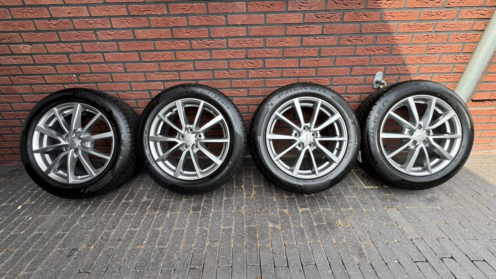 Fiat 500X Winterset 215/55R17 Nw Platin Wheels Falken Banden, Ophalen, Banden en Velgen, 17 inch, Winterbanden
