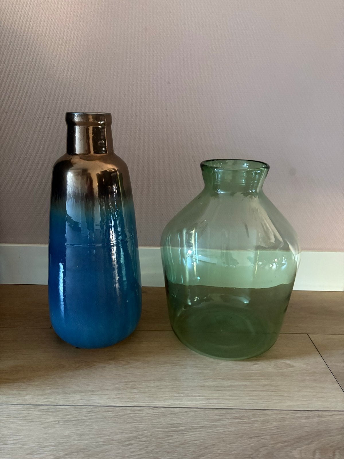 Set van 2 Grote Vazen: Blauw en Groen Glas, Huis en Inrichting, Woonaccessoires | Vazen, Ophalen, Gebruikt, Meerkleurig, Glas