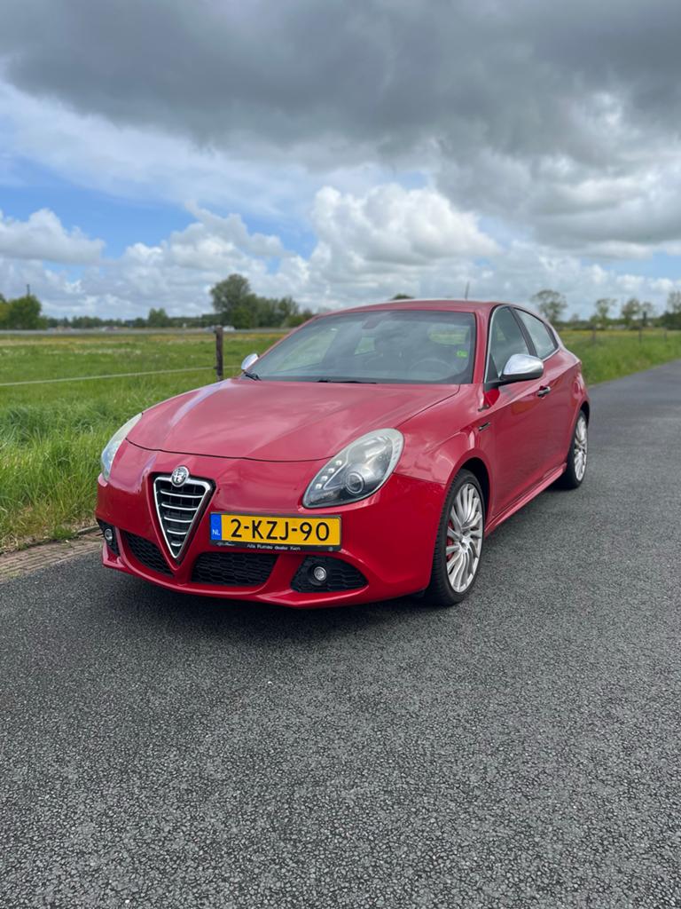 Alfa romeo giulietta 1.4 TB 16V Multiair, Auto's, Alfa Romeo, Automaat, Euro 5, 1280 kg, Zwart