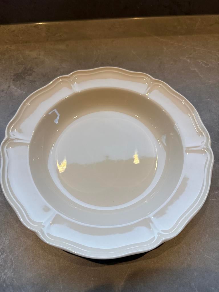 Wedgwood Queen’s Plain diep bord 23 cm - 9 stuks, Huis en Inrichting, Ophalen, Gebruikt, Bord(en), Wedgwood