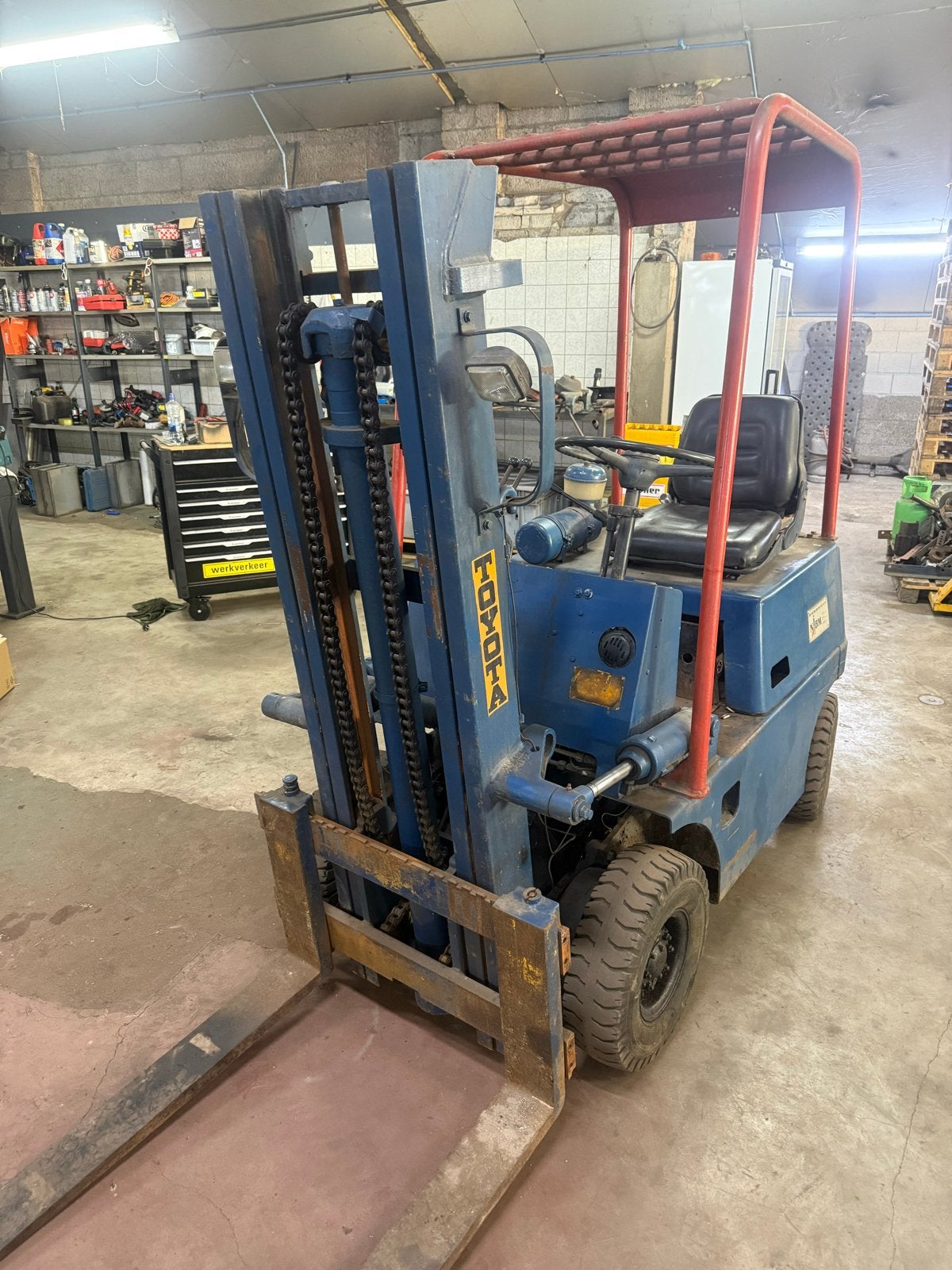 Toyota Heftruck - Defect in kabelboom, Zakelijke goederen, Machines en Bouw | Heftrucks en Intern transport, 2000 tot 3000 kg