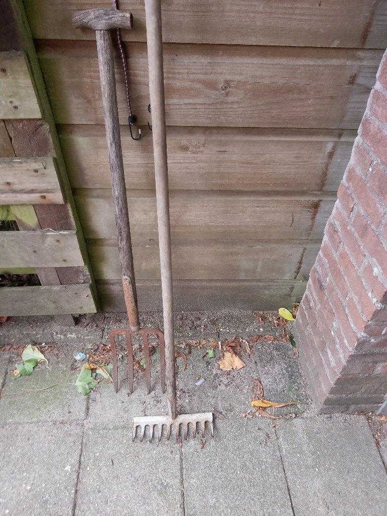 hark en mestvork     tuinartikelen  gebruikt, Ophalen, Hark
