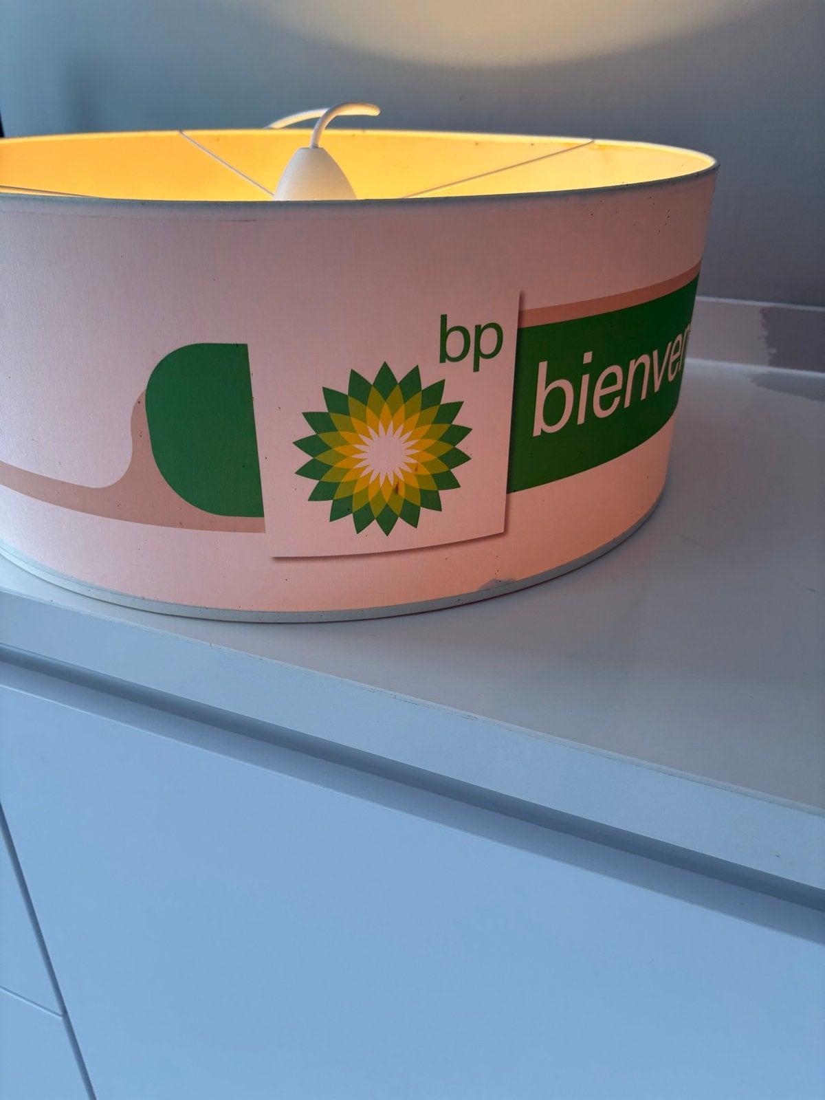Foto 9 van Unieke BP hanglamp uit tankstation - Vintage design
