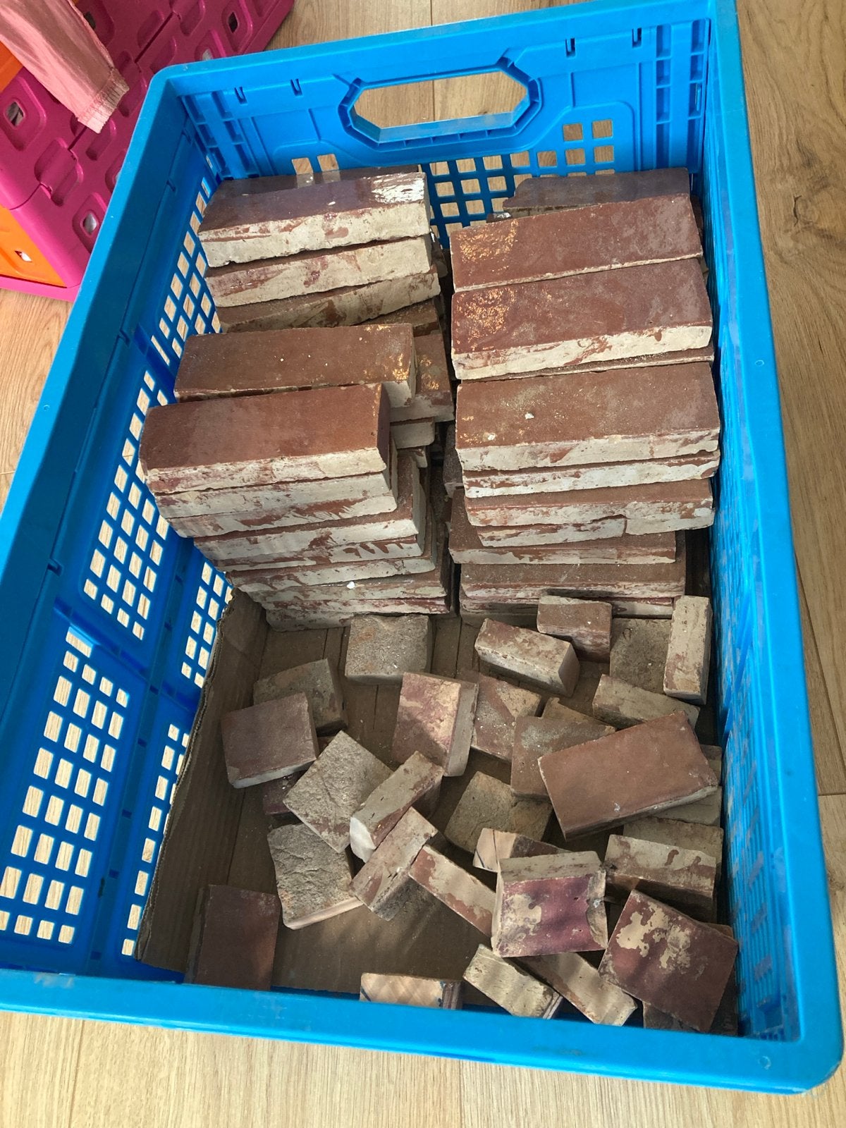 Marokkaanse Bejmat Rose Rouge tegels (65 stuks + restjes), Doe-het-zelf en Verbouw, Ophalen, Keramiek, Minder dan 20 cm, Zo goed als nieuw