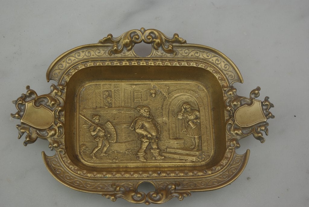 Antieke bronzen asbak met reliëfdecoratie, Ophalen of Verzenden, Gebruikt, Asbak