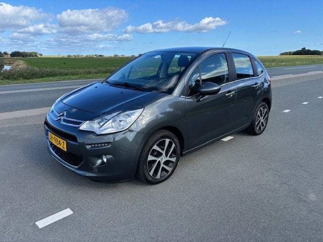 Citroen C3 1.2 PureTech 82pk klima trekhaak cruise, Auto's, Voorwielaandrijving, Dealer onderhouden, Stof, Gebruikt