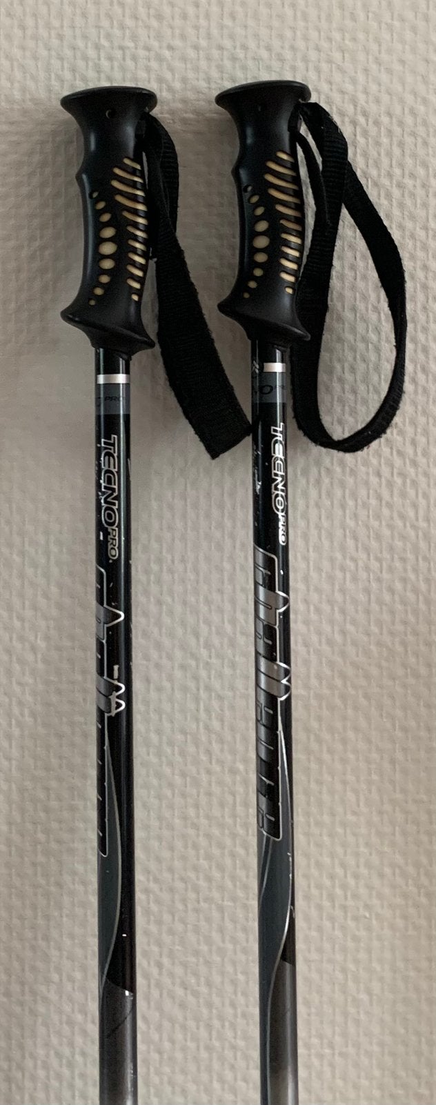 Zwart-zilverkleurige Tecno pro skistokken lengte 115, Gebruikt, Stokken, 100 tot 140 cm, Carve