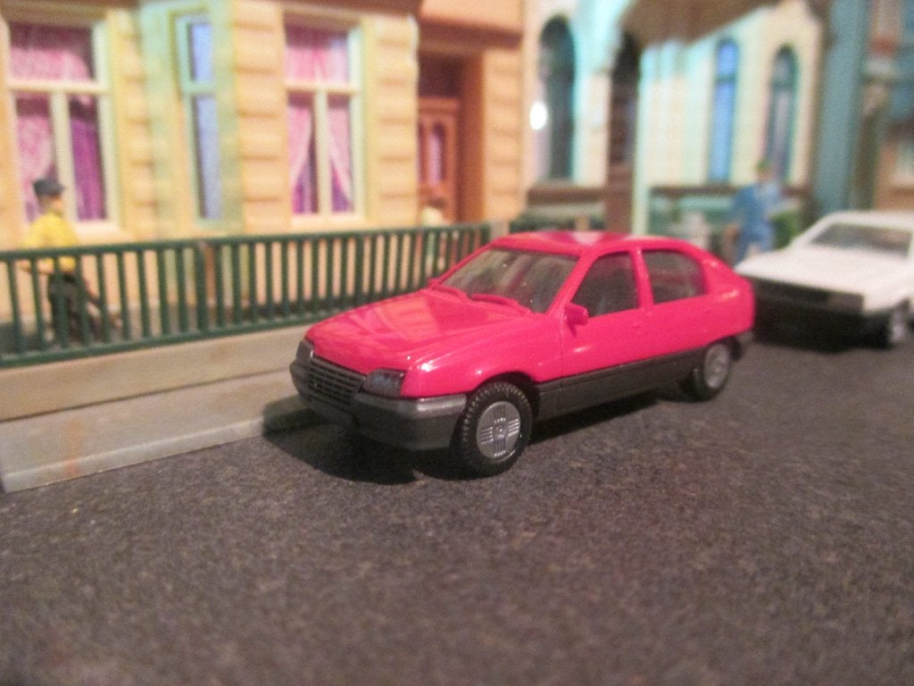 Opel Kadett E GT 5-deurs hatchback - Herpa, Ophalen of Verzenden, Gebruikt, Auto, Herpa