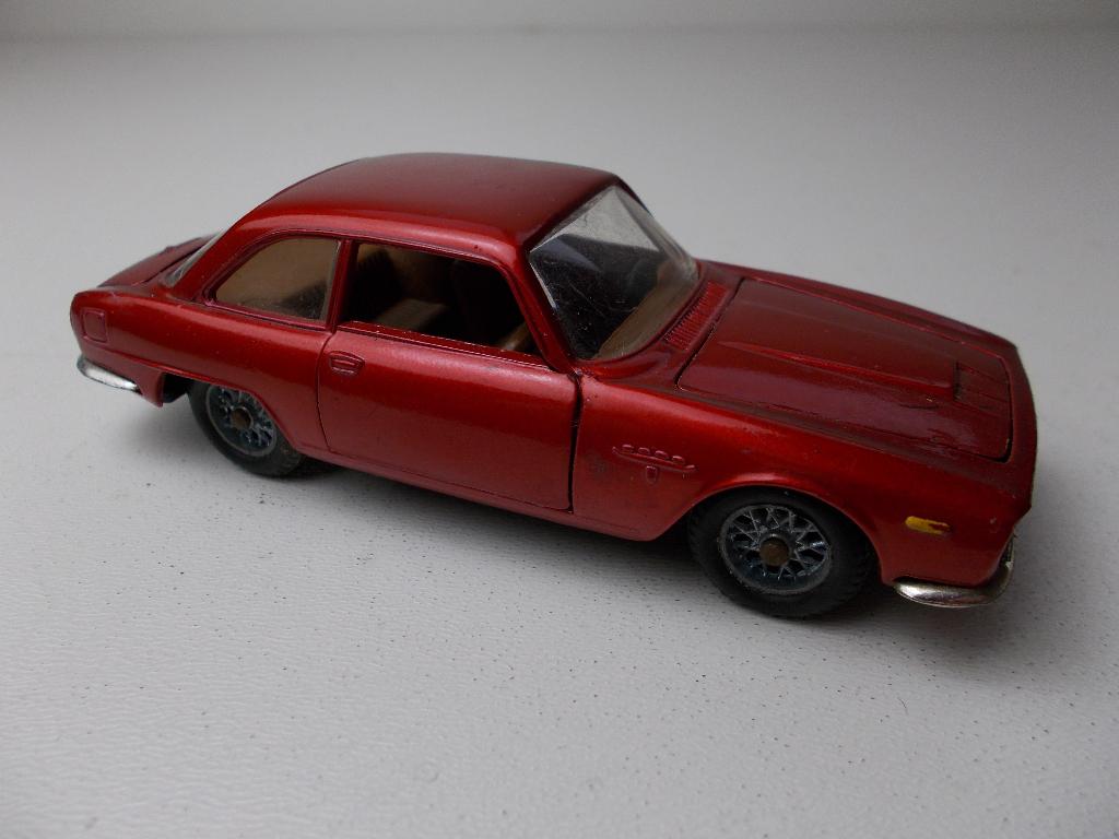 1961 Politoys M Nr. 514 ALFA ROMEO 2600 SPRINT BERTONE.