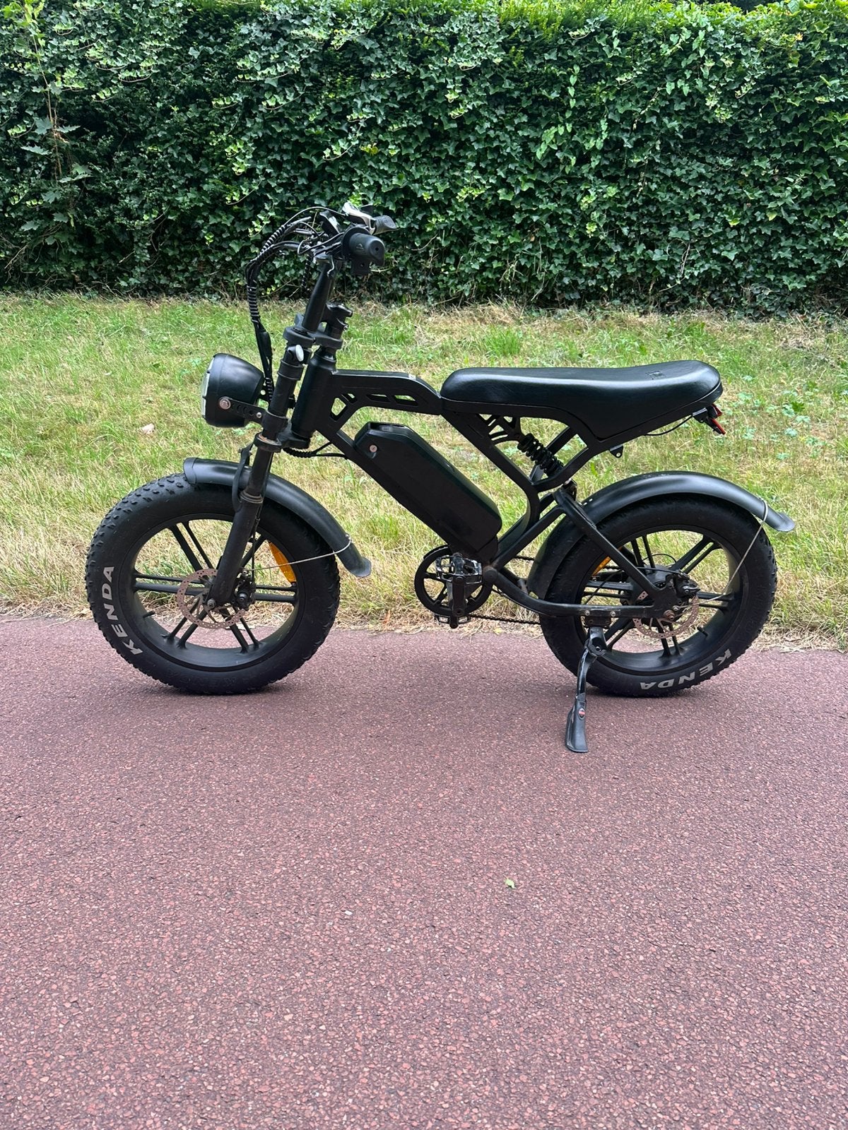 Ouxi V20 met afneembare accu en sleutel, Ophalen, Zo goed als nieuw, Overige merken