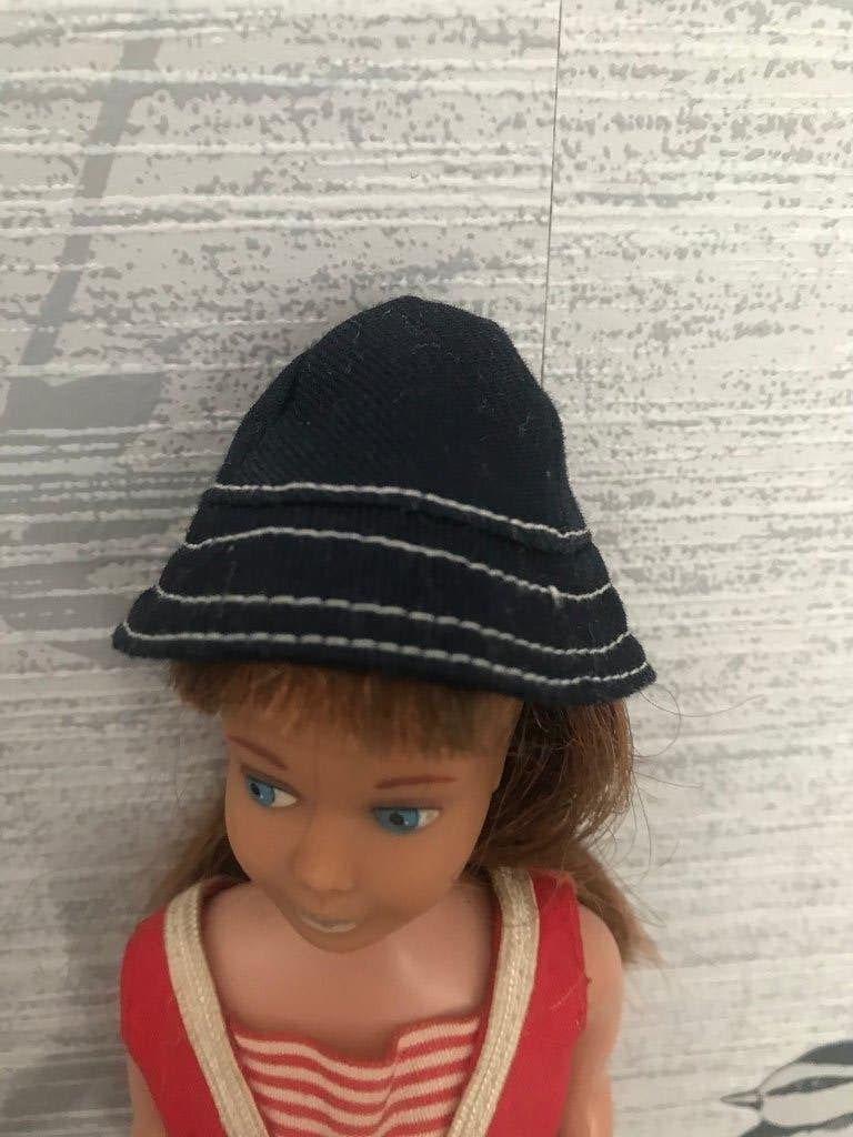 Vintage Barbie Skipper hoedje (duckhat), Ophalen of Verzenden, Gebruikt, Kleertjes