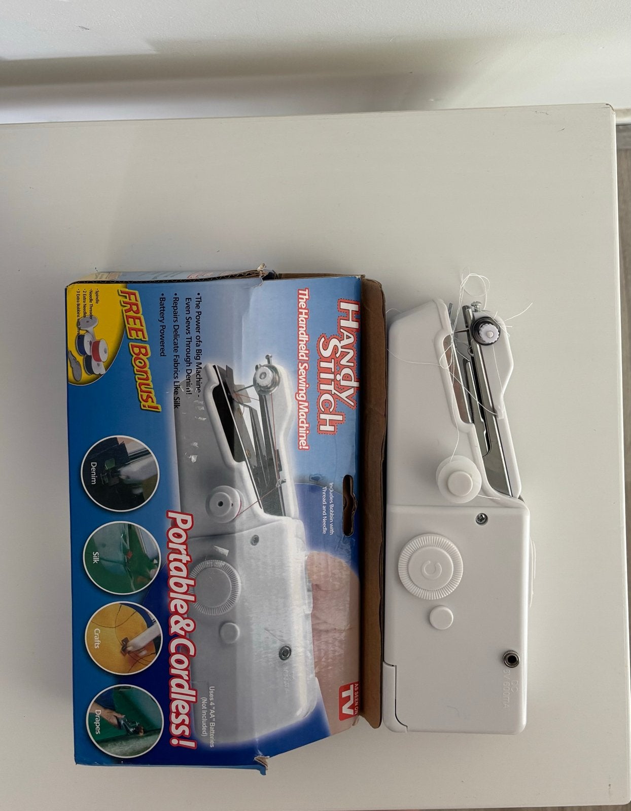 Gratis : Handy Stitch Draagbare Naaimachine - Nieuw in Doos, Hobby en Vrije tijd, Ophalen, Nieuw, Naaimachine, Overige merken