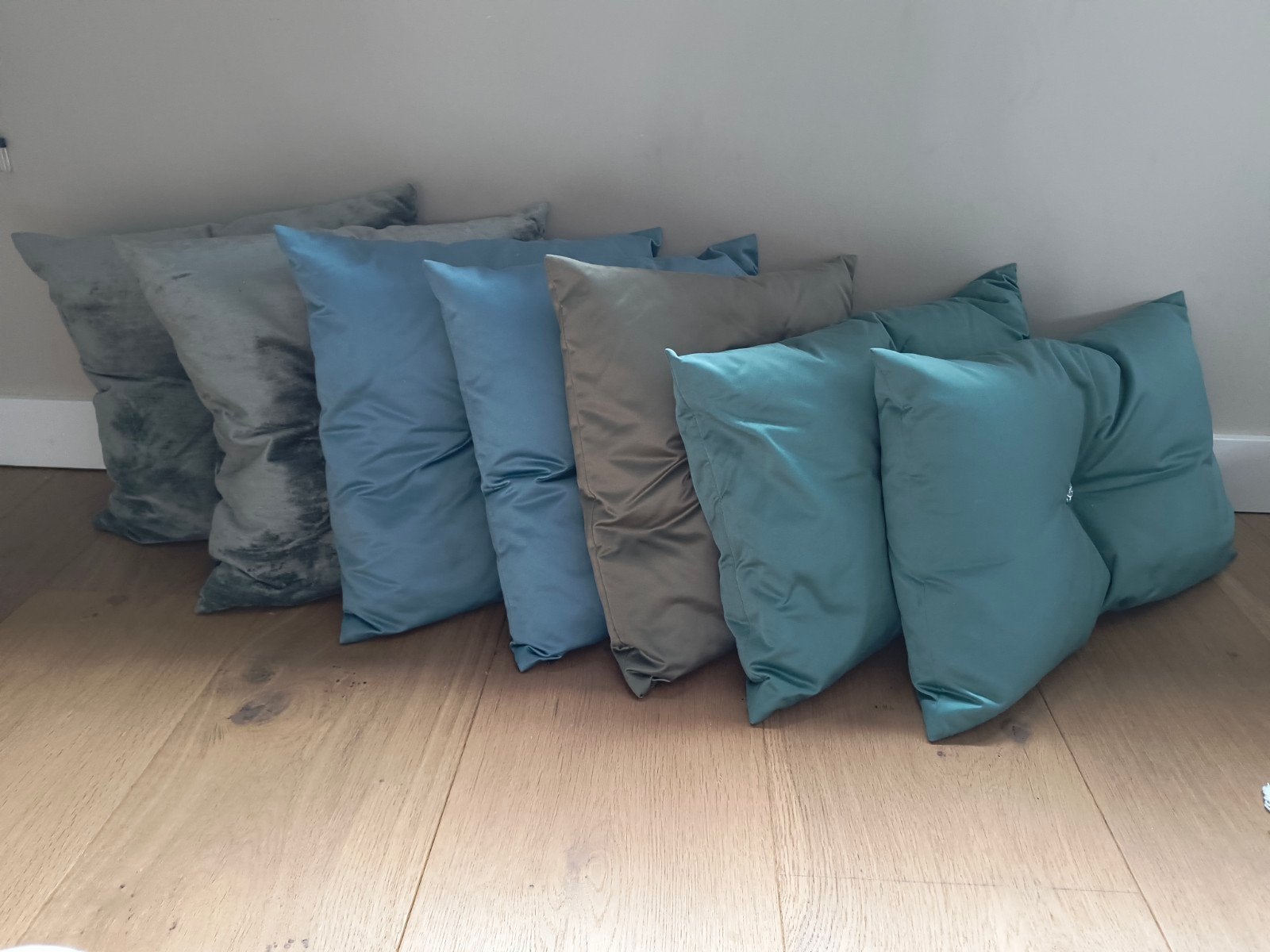 7 Claudi kussens met plaid - Gebruikt, Ophalen of Verzenden, Gebruikt, Vierkant