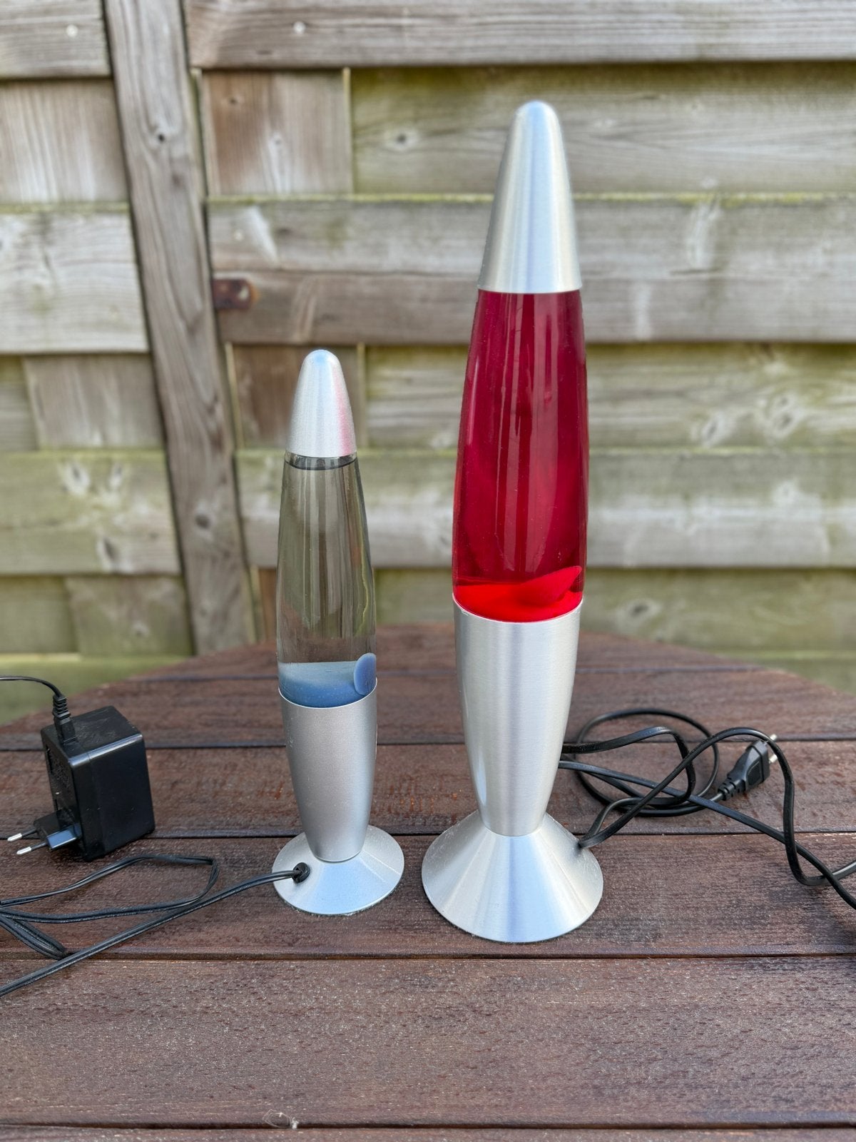 Set van 2 lavalampen - rood en blauw, Ophalen, Gebruikt