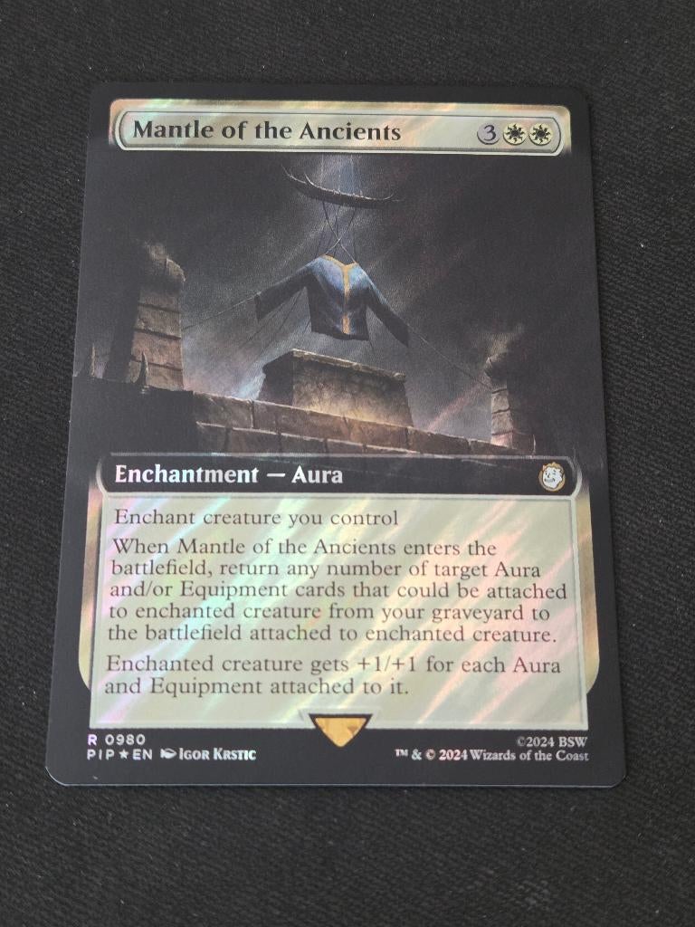 Mantle of the Ancients (surge foil), Ophalen of Verzenden, Zo goed als nieuw, Foil