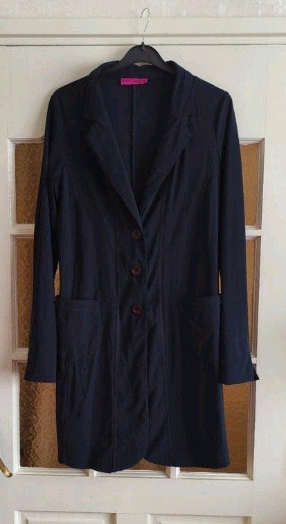 Studio Anneloes lang kolbert XL
Donker blauw
Voor zowel zake, Studio Anneloes, Blauw, Maat 46/48 (XL) of groter, Ophalen of Verzenden