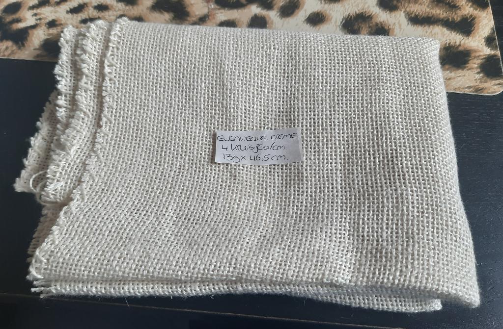 Verschillende stukken evenweave borduurstof , mag per stuk, Ophalen of Verzenden, Nieuw, Onderdeel of Toebehoren