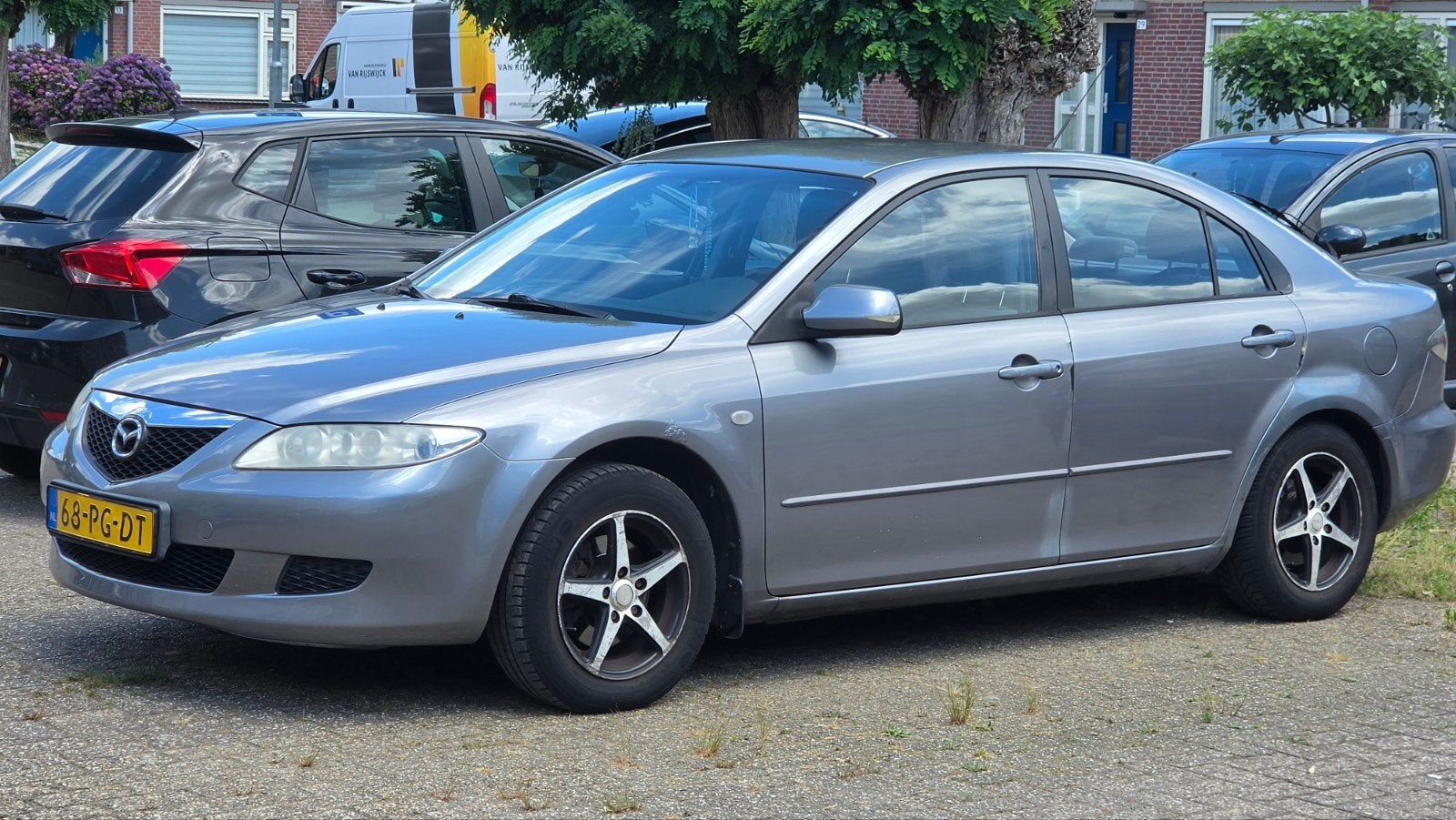 Mazda 6 2.0 Sport Touring 2004 Grijs, Auto's, 4 cilinders, Origineel Nederlands, Handgeschakeld, Grijs