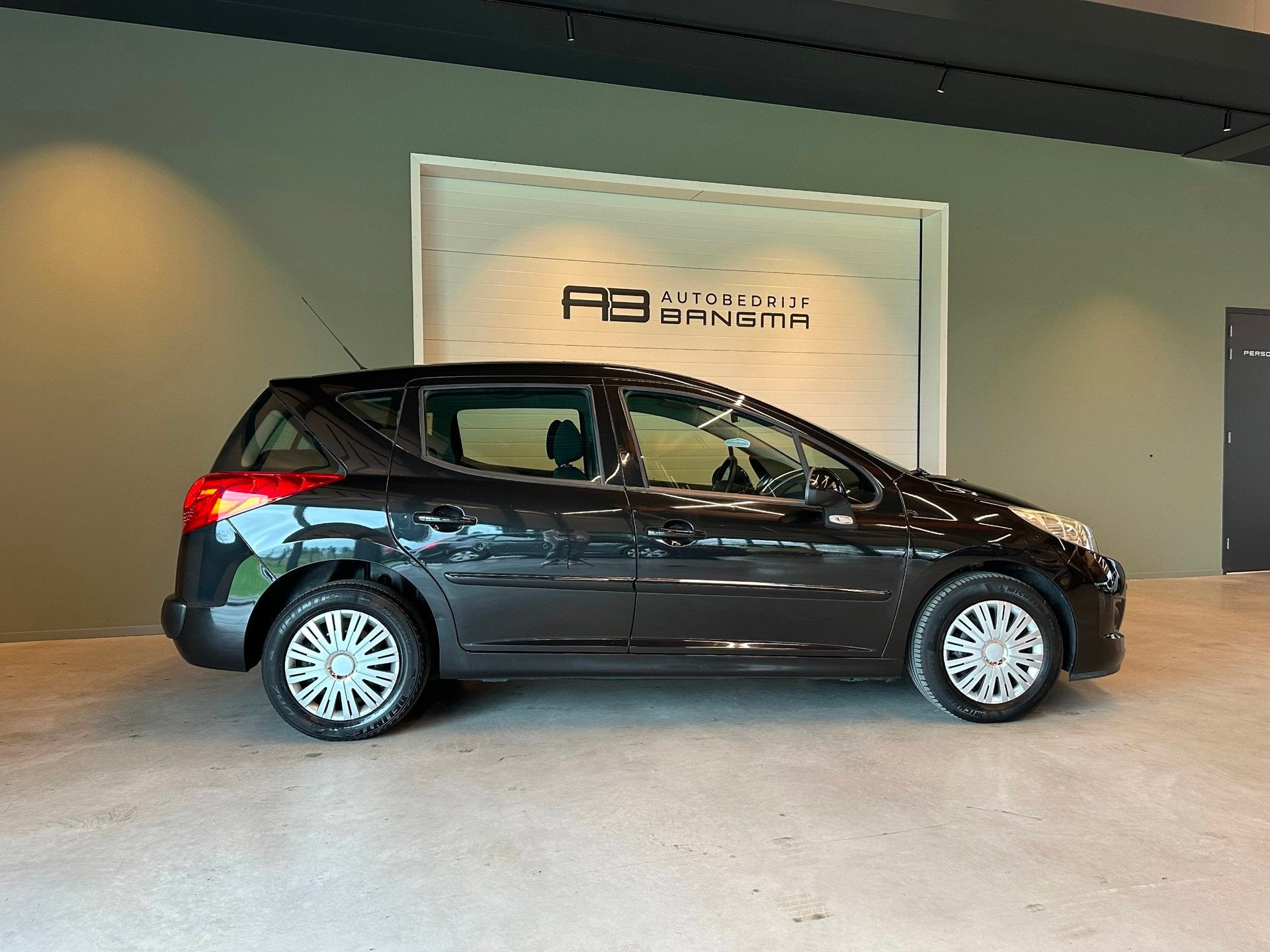 Peugeot 207 SW 1.4 VTi ACCESS-uitv|AIRCO|CRUISECONTROL|ISOFI, Auto's, Voorwielaandrijving, Euro 5, Stof, Gebruikt