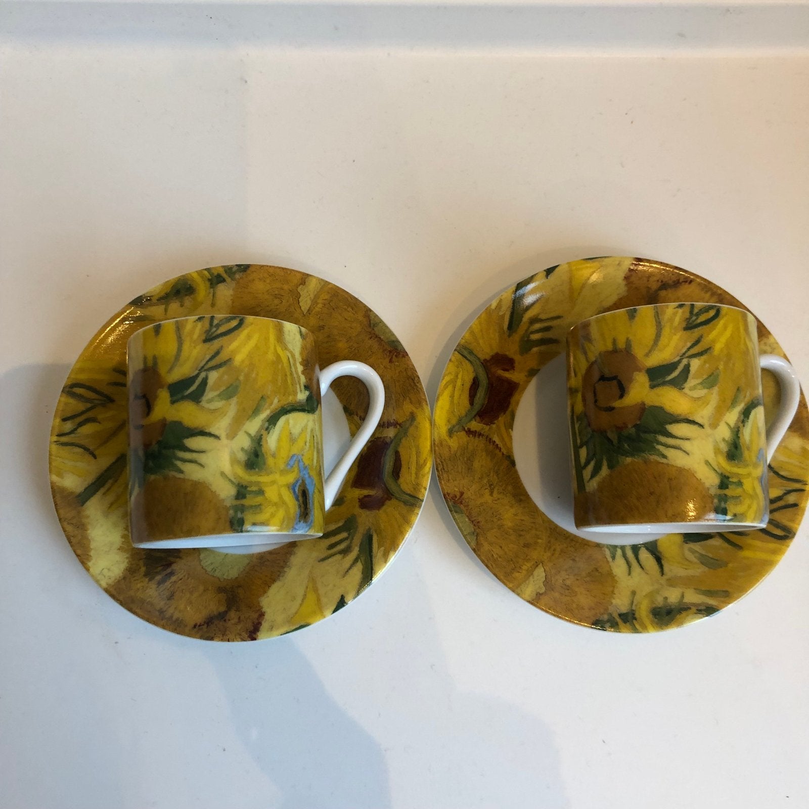 Van Gogh Zonnebloemen Espresso Kopjes en Schotels (2 stuks), Overige merken, Ophalen of Verzenden, Zo goed als nieuw, Kop(pen) en/of Schotel(s)
